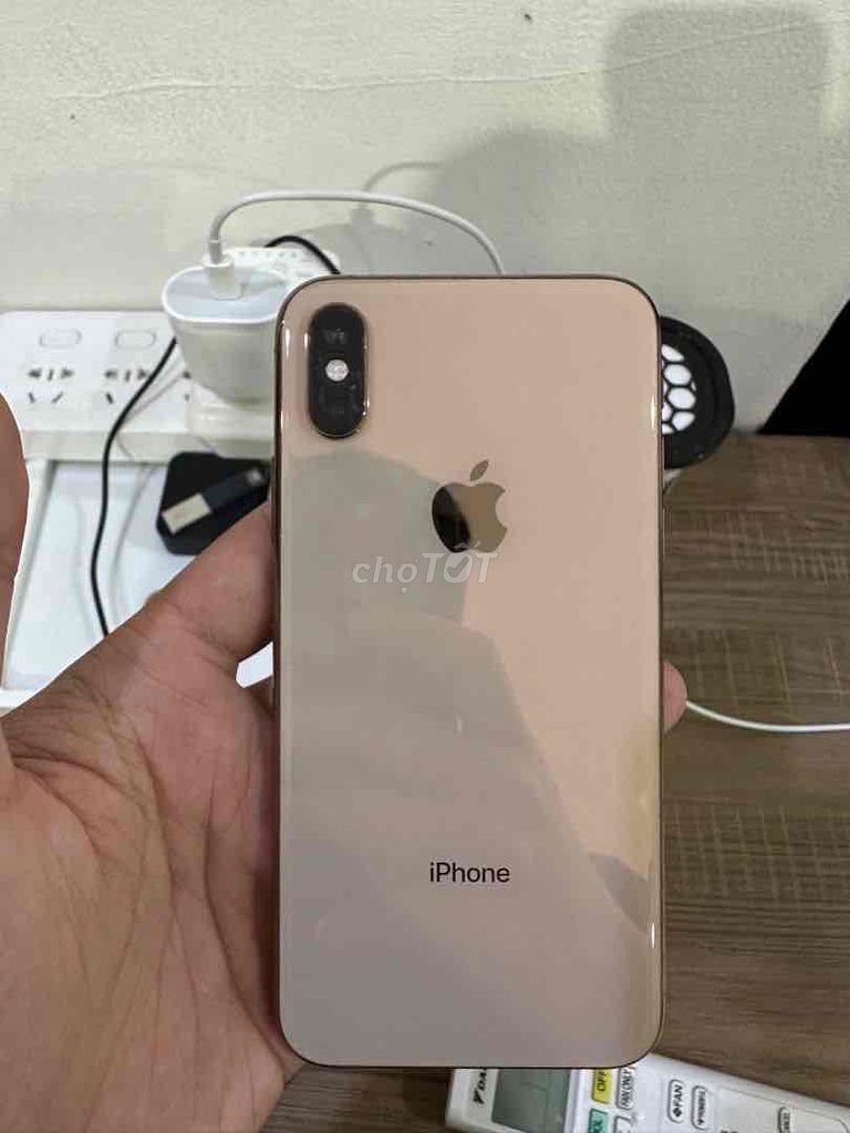 iphone XS vàng 64gb Đẹp keng mới dùng 7 tháng