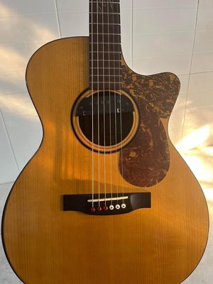 Guitar nghệ nhân Lê Thiên Ân