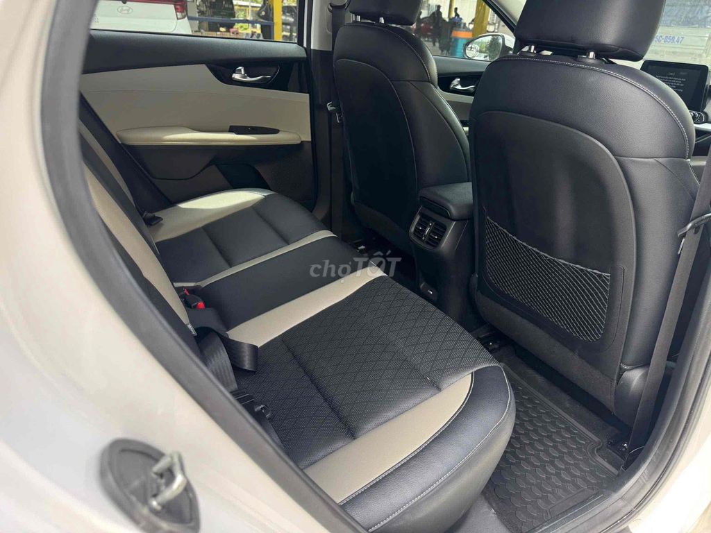 Kia K3 2024 Luxury 1.6 AT Chỉ Từ 170Tr Nhận Xe. Mua bán Ô tô tại Quận Cái Răng Cần Thơ được đăng bởi Chuyên Mua Bán Ô Tô Qua Sử Dụng Carpla Cần Thơ hình 16