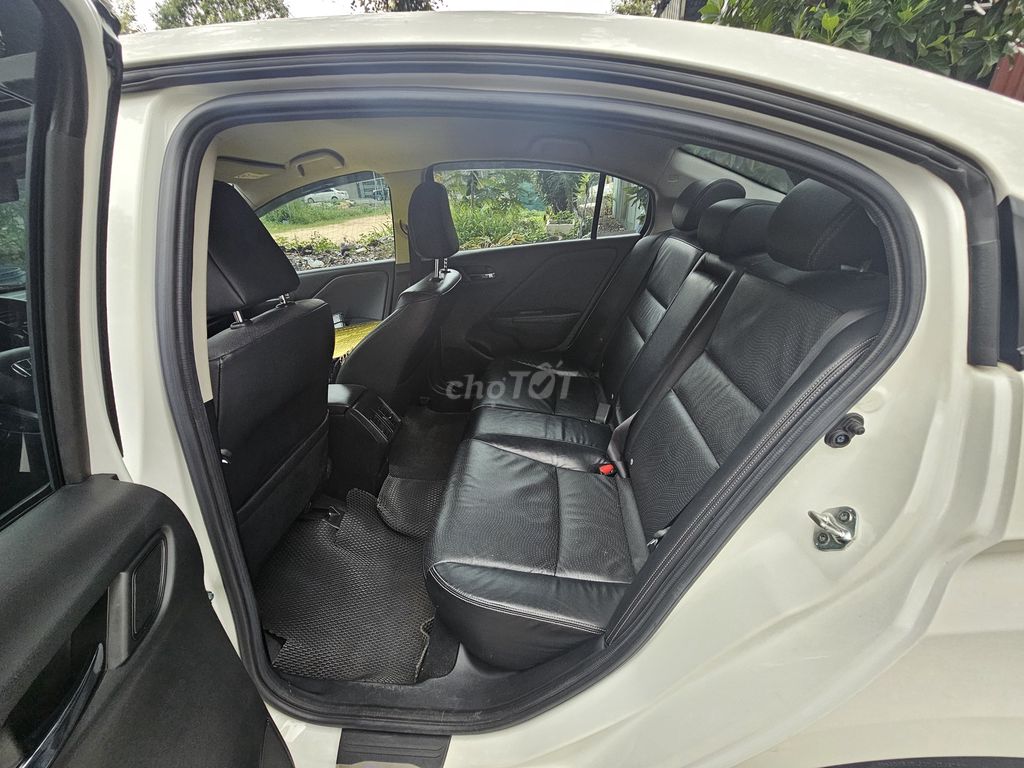 Honda City 2019 Top 35.000 km Trắng. Mua bán Ô tô tại Thành phố Dĩ An Bình Dương được đăng bởi NGUYEN THƯ hình 6