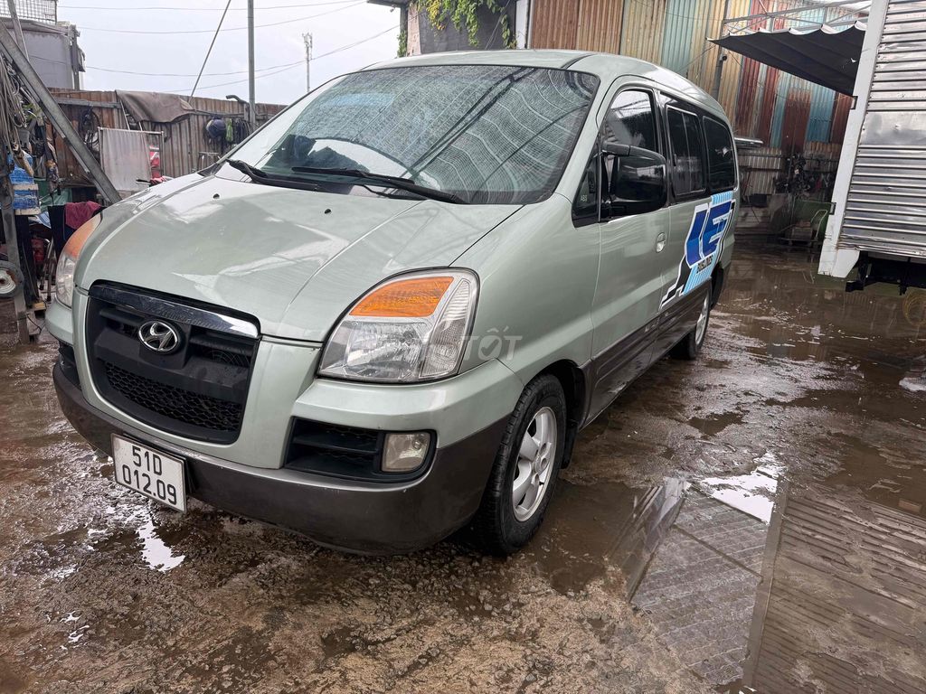 Hyundai Starex 2005 -6N 800kg xe rất zin.. Mua bán Ô tô tại Quận Bình Tân Tp Hồ Chí Minh được đăng bởi chú phát  hình 2