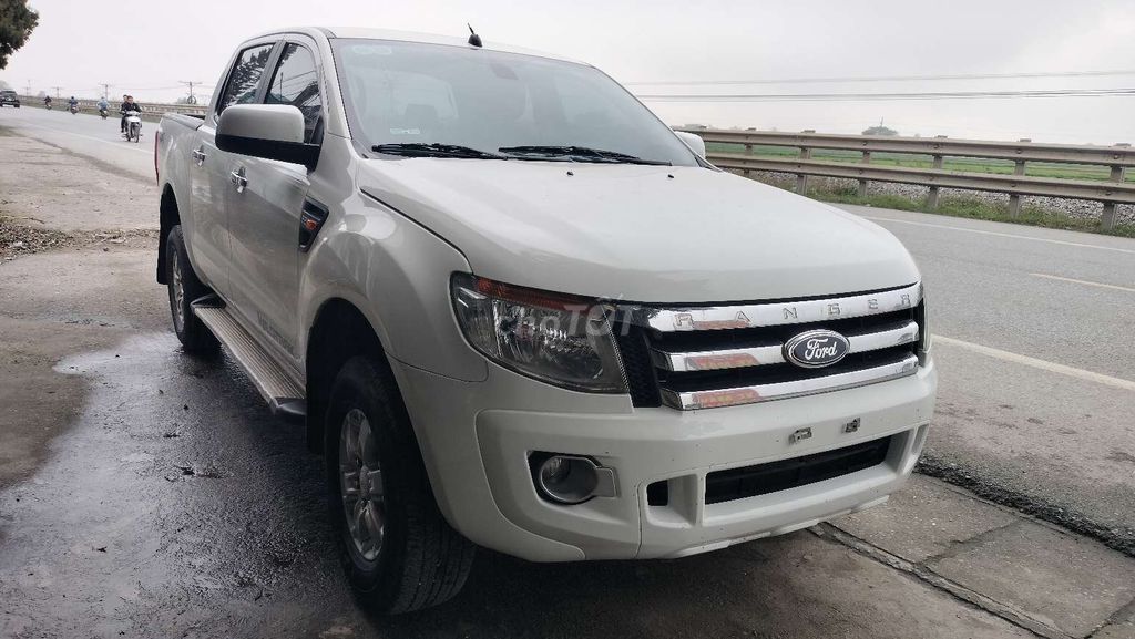 Ford Ranger 2015 XLS 2.2 4x2 AT - 16000 km