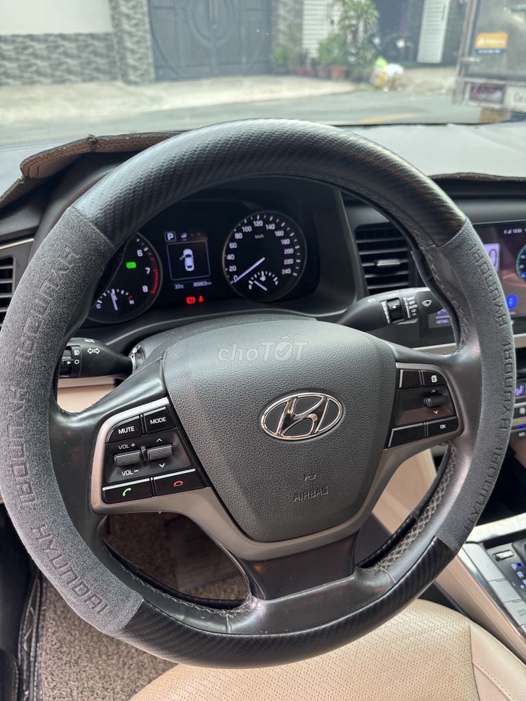 Hyundai Elantra 2019 1.6 AT - 86836 km. Mua bán Ô tô tại Quận Tân Phú Tp Hồ Chí Minh được đăng bởi N B hình 5