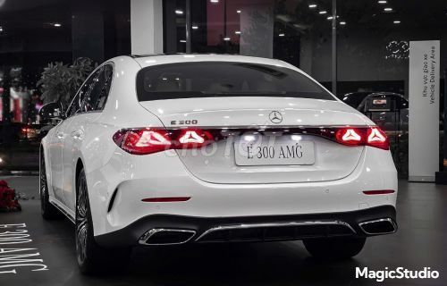 Mercedes-Benz E-Class E300 AMG 2025