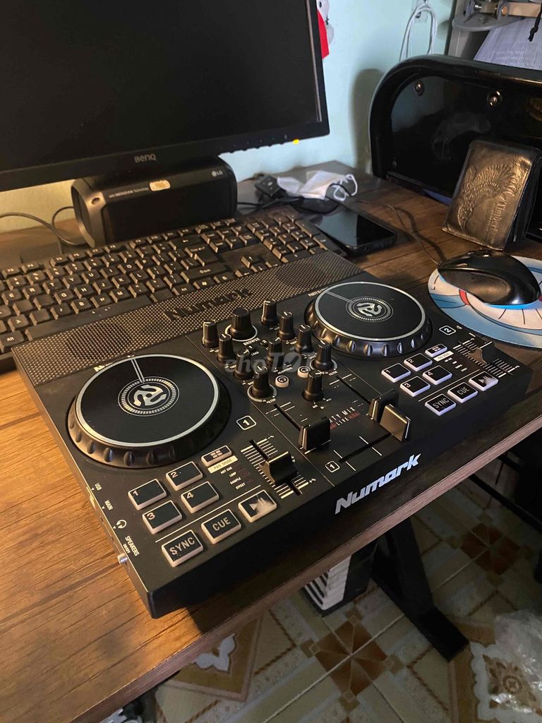 Bộ điều khiển DJ Numark Partymix Live Đen. Mua bán Nhạc cụ tại Quận Bình Thạnh Tp Hồ Chí Minh được đăng bởi Nam hình 1