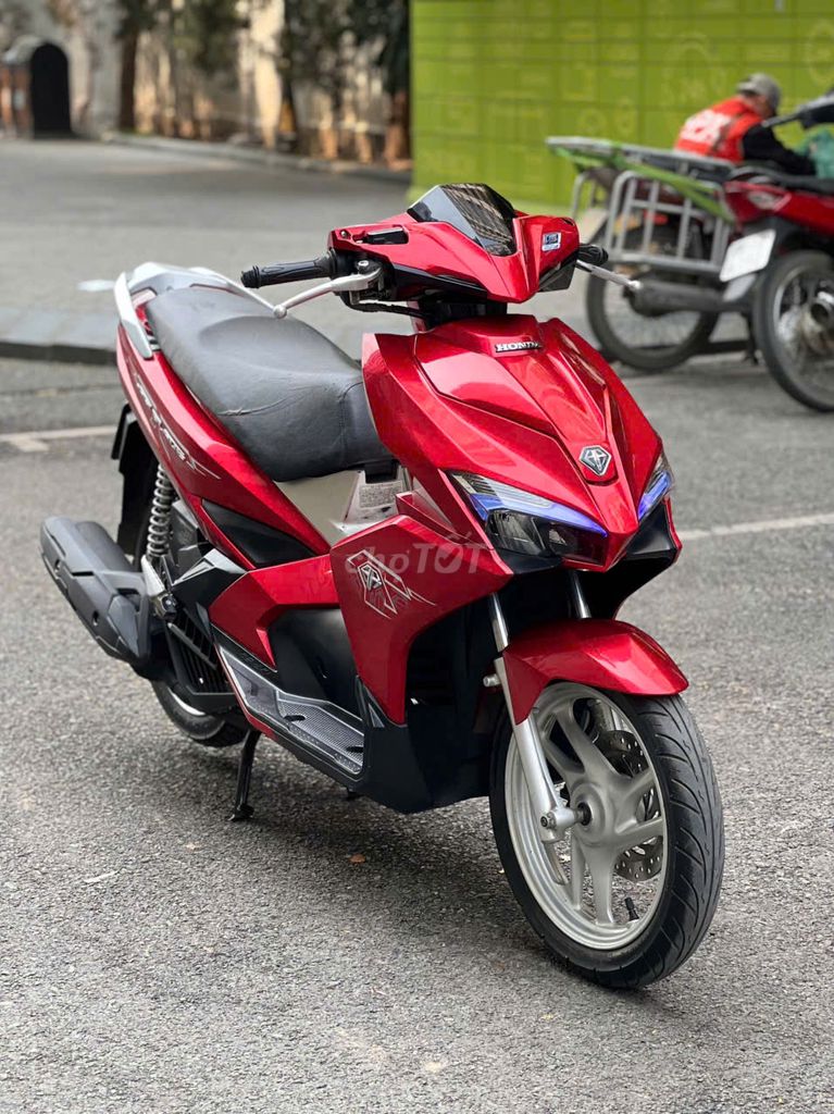 Air blade 125Fi, đèn led, khóa smartkey, 2019, zin. Mua bán Xe máy tại Quận Nam Từ Liêm Hà Nội được đăng bởi Em Nhung hình 5