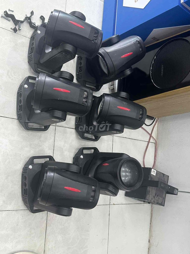 Đèn sân khấu Kim loại Đen. Mua bán Đèn tại Thành phố Vũng Tàu Bà Rịa - Vũng Tàu được đăng bởi mạnh hùng hình 1