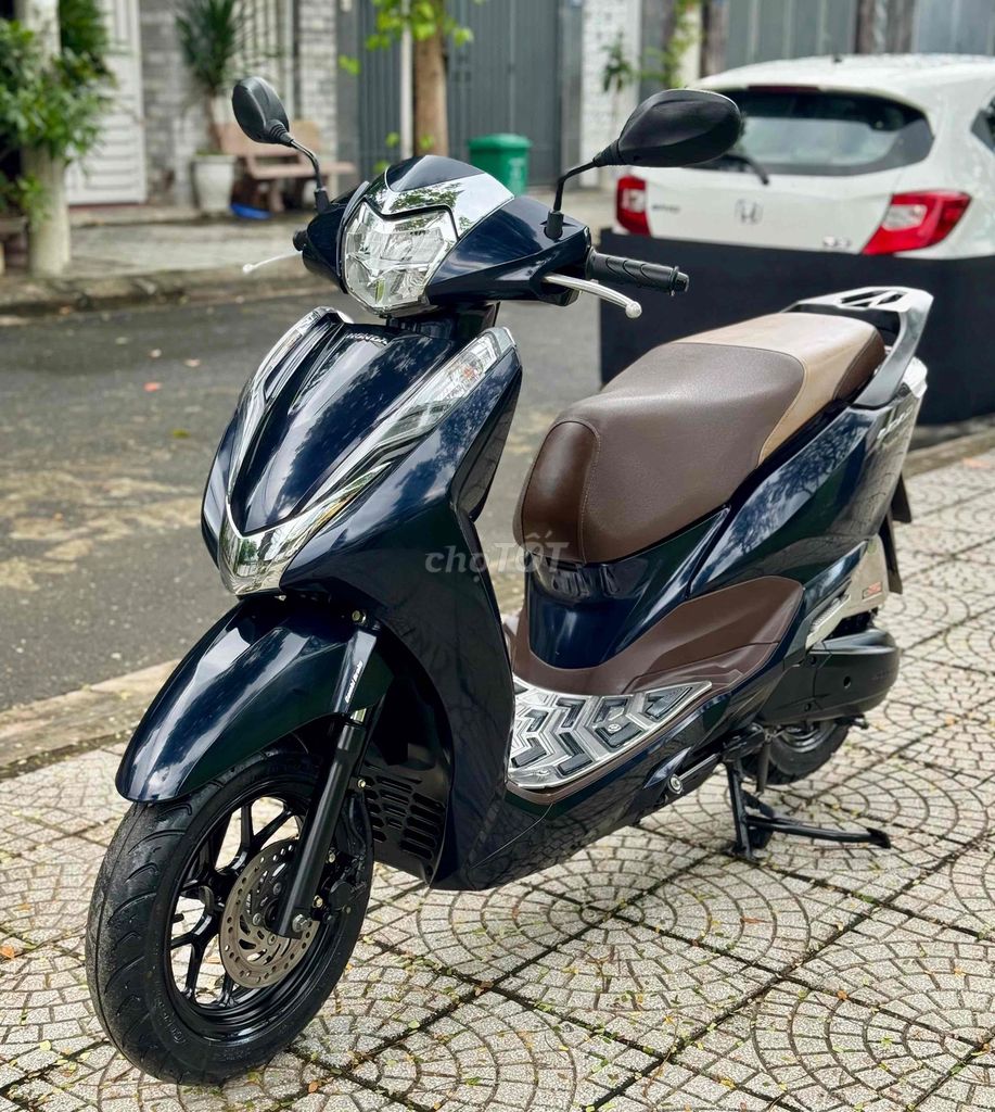 Honda Lead Đèn Led 2019 Xanh nâu 14000km. Mua bán Xe máy tại Quận Sơn Trà Đà Nẵng được đăng bởi Anh Thành hình 2