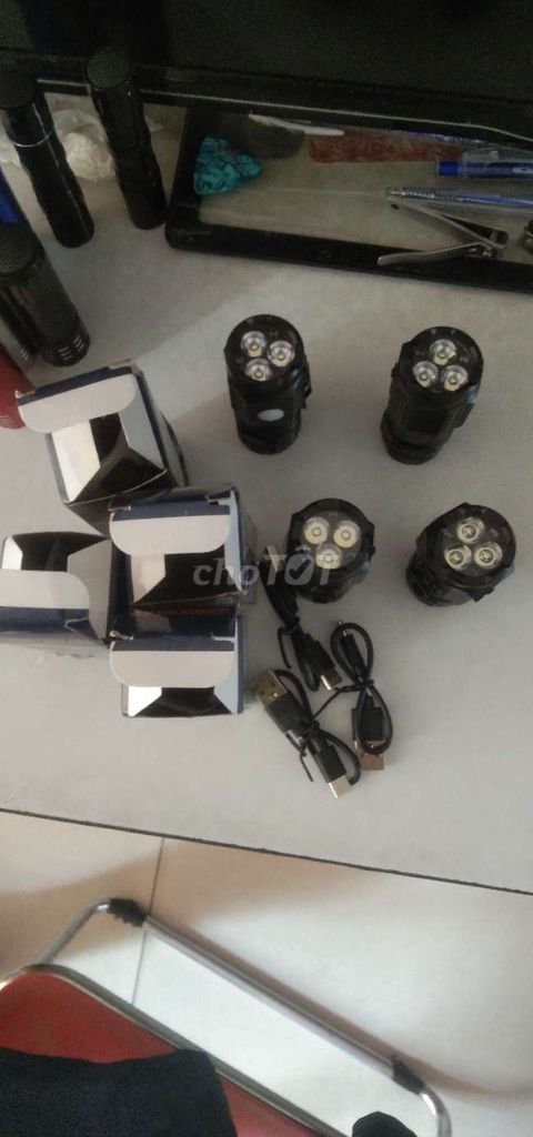 Đèn siêu sáng hợp kim mini nam châm 5 in1sạc typeC