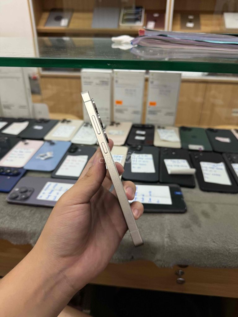 Samsung Galaxy S25 Ultra 12GB/256GB Vàng Canada. Mua bán Điện thoại tại Quận Đống Đa Hà Nội được đăng bởi Hoàng quân store hình 1