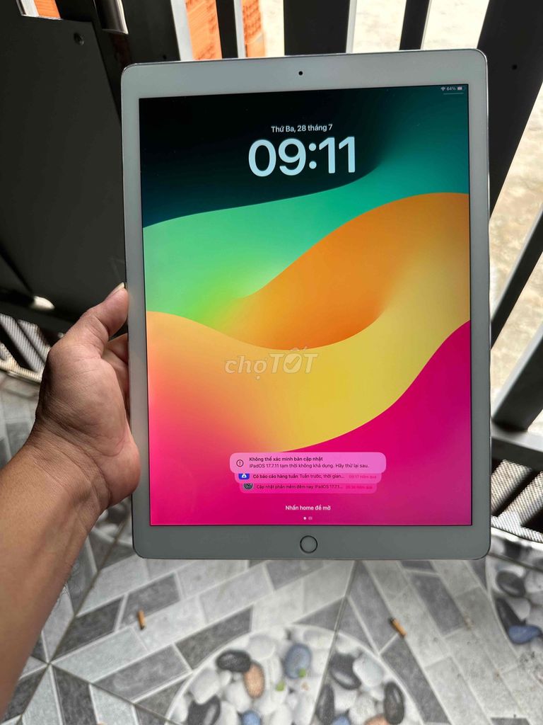 Apple iPad Pro 12.9 Gen 2 Wifi 64GB Bạc. Mua bán Máy tính bảng tại Thành phố Dĩ An Bình Dương được đăng bởi phương hình 1