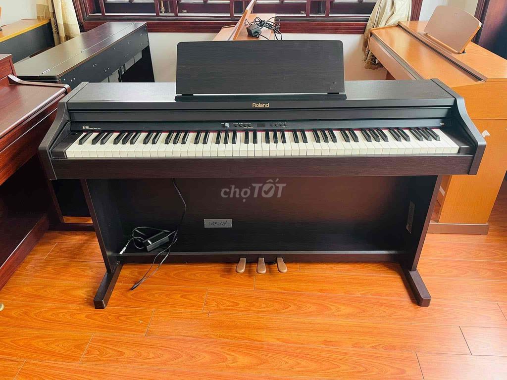 piano rolan RP301 R zin bh 12 tháng