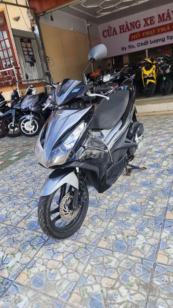 Honda AB 125 máy zin xe sạch sẽ. Mua bán Xe máy tại Thành phố Đà Lạt Lâm Đồng được đăng bởi Khả Hân hình 1