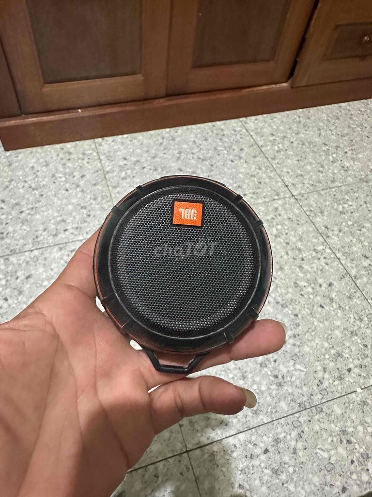 Loa Bluetooth JBL WIND Đen cam. Mua bán Tivi, Âm thanh tại Quận Cẩm Lệ Đà Nẵng được đăng bởi Trang hình 1