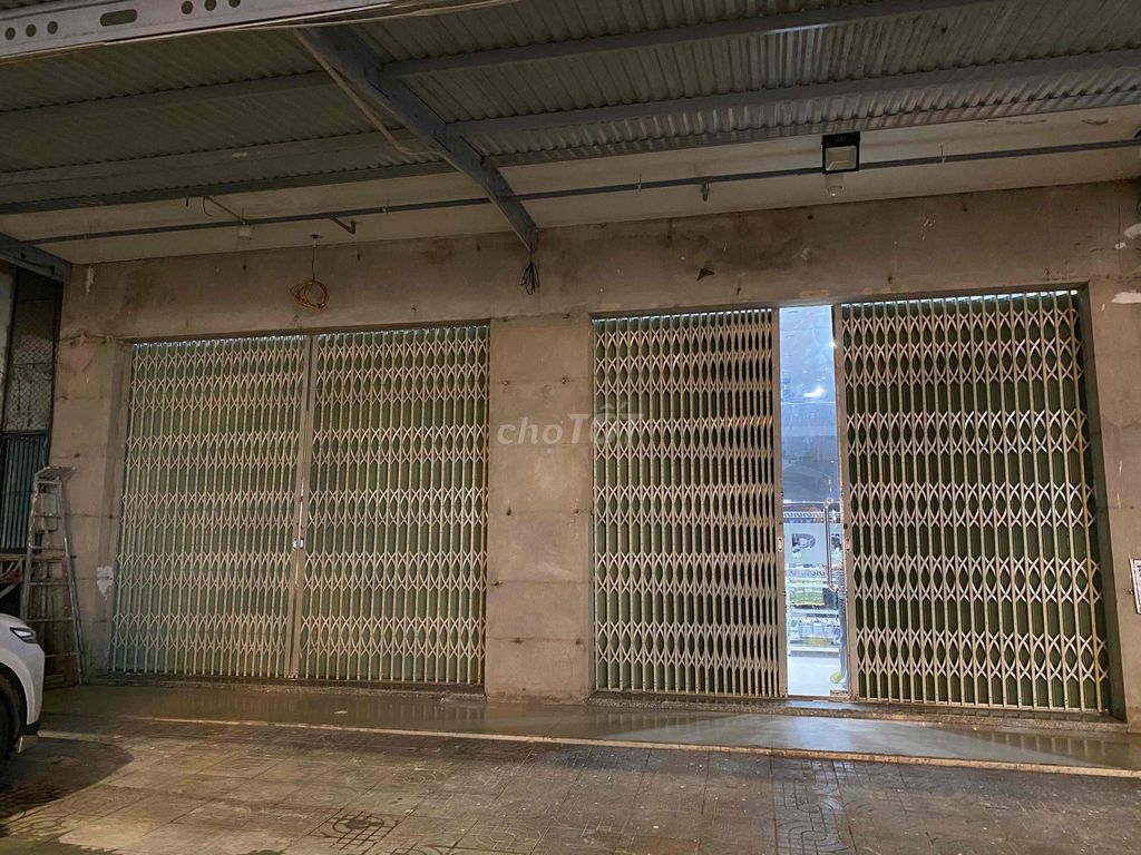 Cửa kéo Sắt 5m x 4.5m. Mua bán Nội thất, đồ gia dụng khác tại Thành phố Pleiku Gia Lai được đăng bởi Kim Ngoan  hình 1