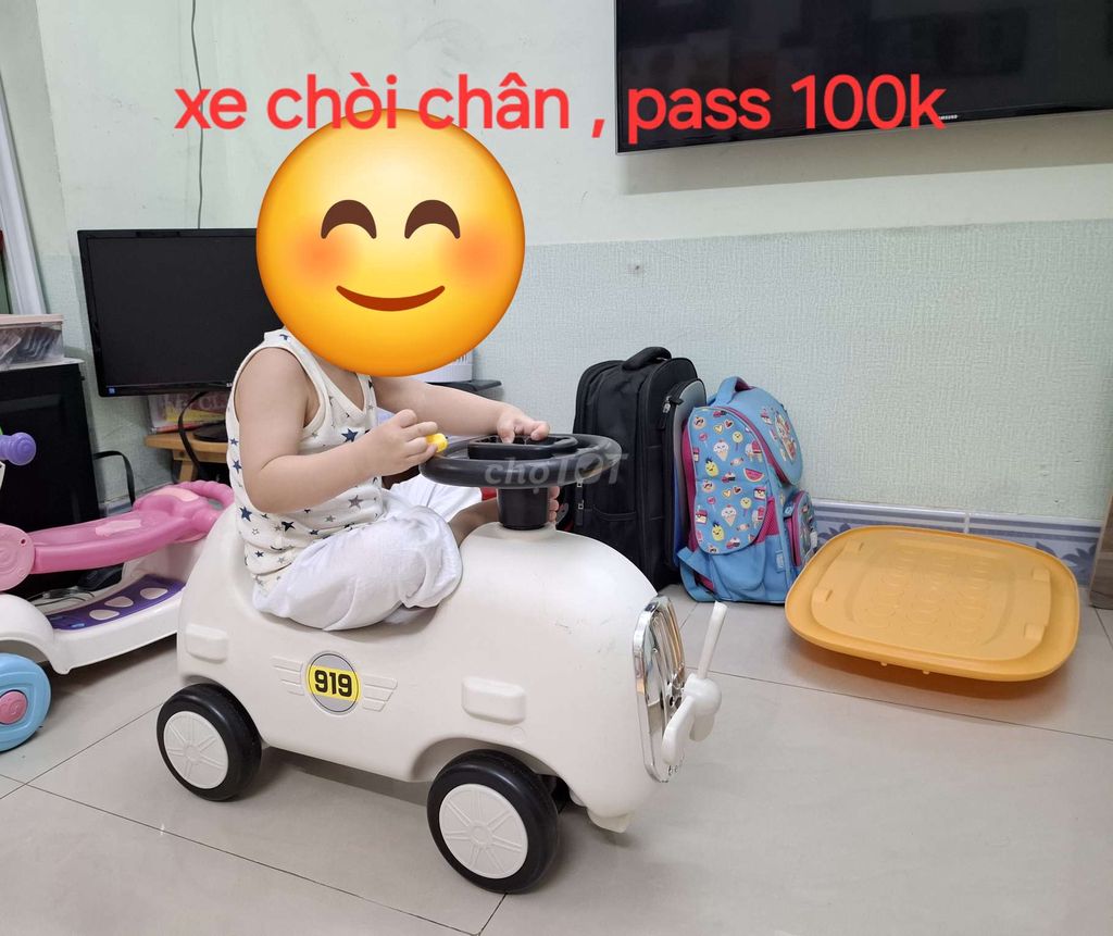 Xe chòi chân cho bé