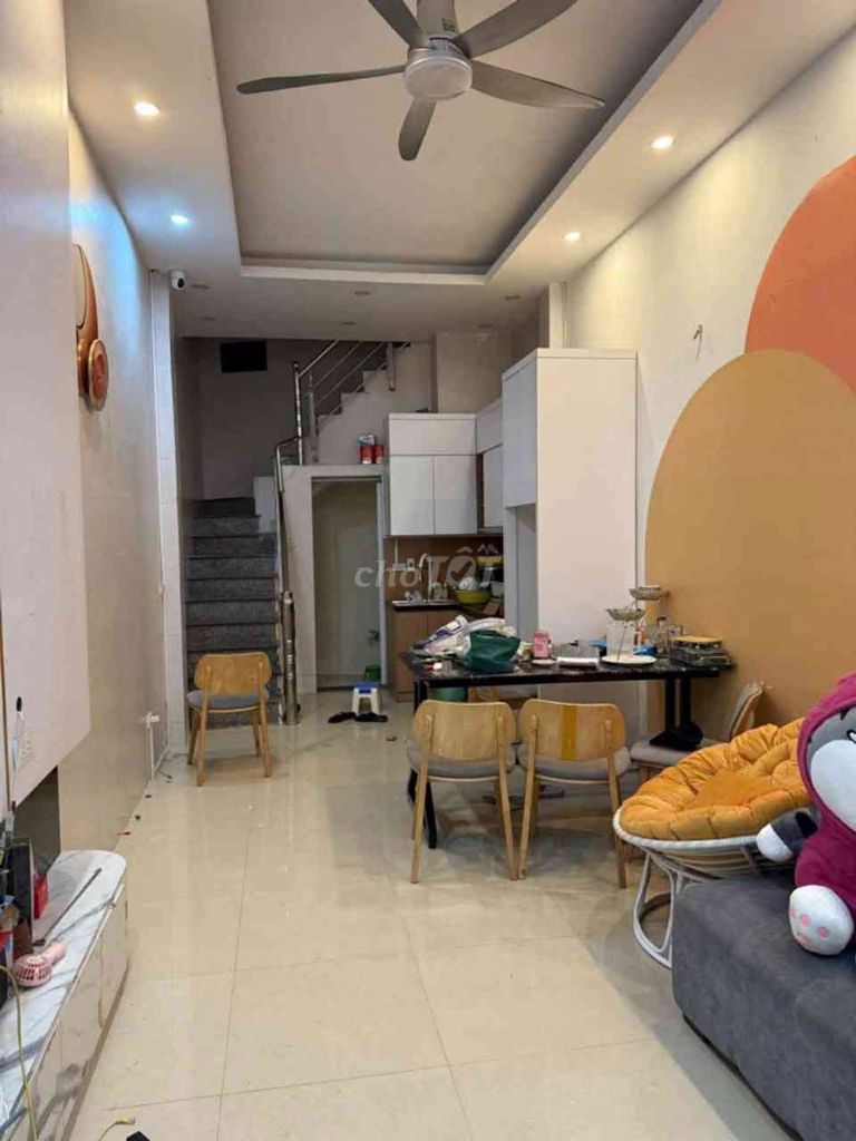 Дом «Тай-Тинь», 40 м², 4 этажа, 7,9 миллиарда долларов