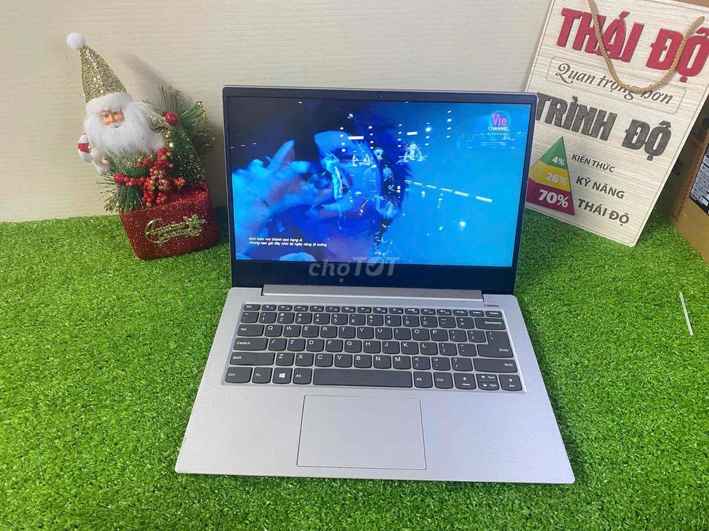 Lenovo 81VV văn phòng nhỏ gọn màn đẹp