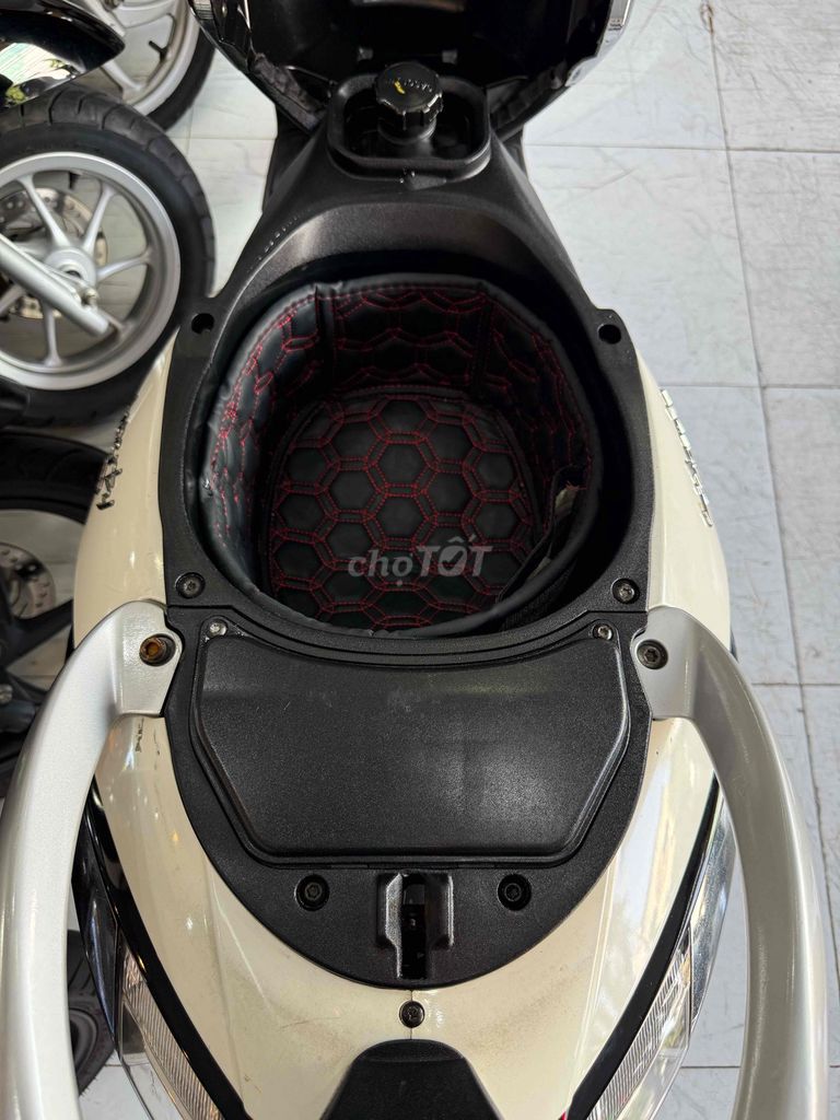 LIBERTY FI ABS - Xe Zin Êm Đẹp - Biển Số Đẹp. Mua bán Xe máy tại Thành phố Rạch Giá Kiên Giang được đăng bởi XE MÁY CŨ TÂN 128 hình 8