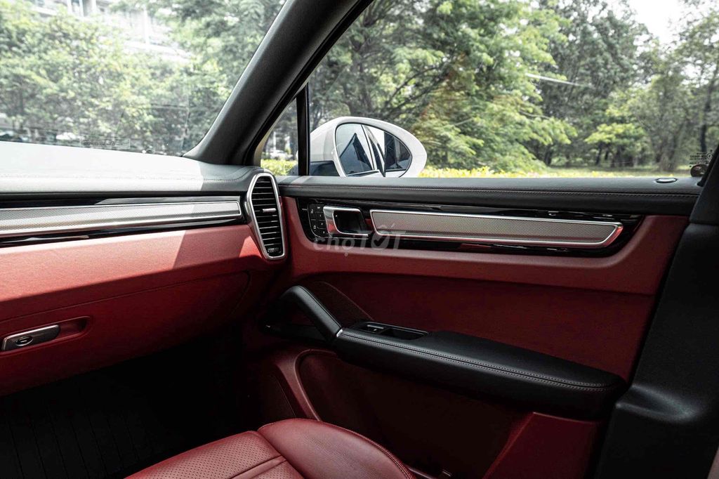 Cayenne Coupe Model 2023 màu trắng nt đỏ siêu đẹp. Mua bán Ô tô tại Quận 7 Tp Hồ Chí Minh được đăng bởi Dương Phương hình 15
