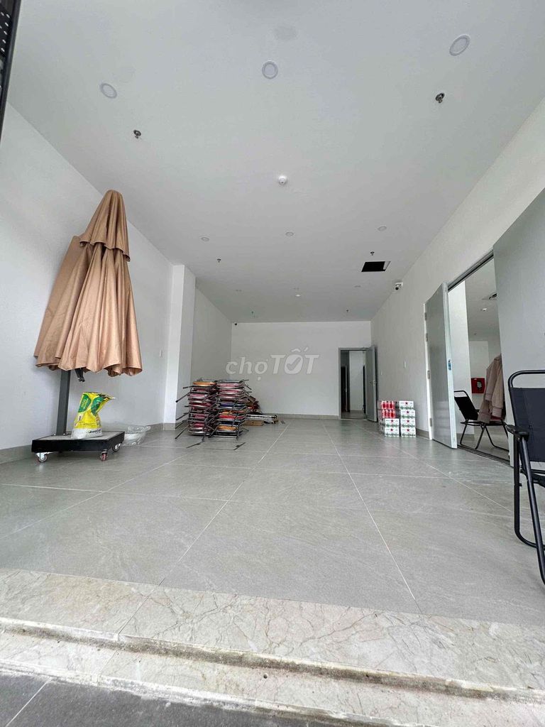 Cho thuê mặt bằng đường Trần Hưng Đạo, view trực diện sông Hàn