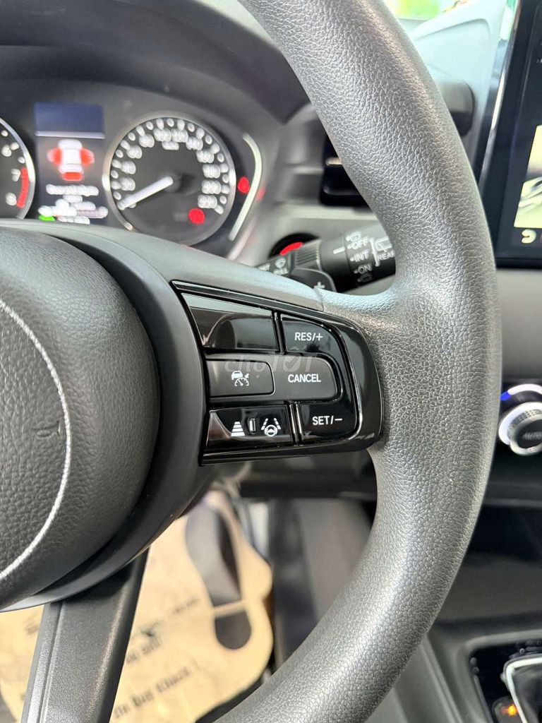 Honda HRV G Sensing 2023, odo 3v8km, hỗ trợ góp.. Mua bán Ô tô tại Thành phố Thủ Đức Tp Hồ Chí Minh được đăng bởi Đức Hưng Siêu thị ô tô Thủ Đức hình 16