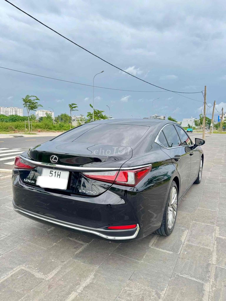 Lexus ES 2020 250 - 27600 km. Mua bán Ô tô tại Quận 7 Tp Hồ Chí Minh được đăng bởi Duy Phạm hình 5