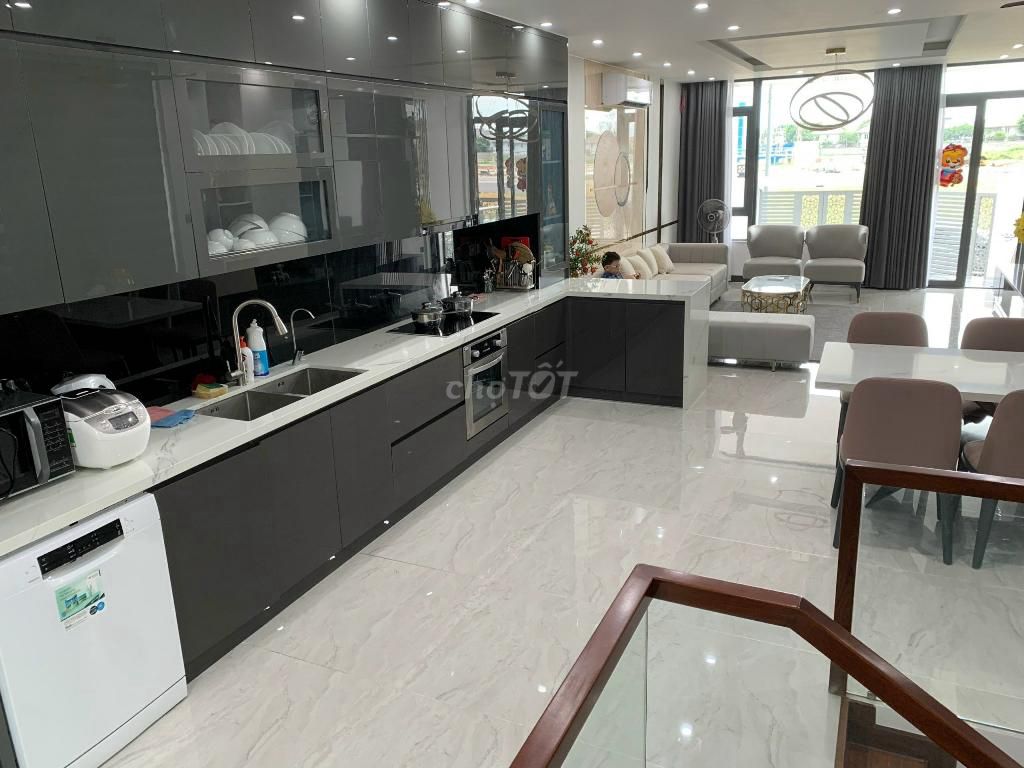 Căn góc 165m2 Vạn Phúc City dòng tiền 30tr/tháng giảm 3 tỷ bán nhanh