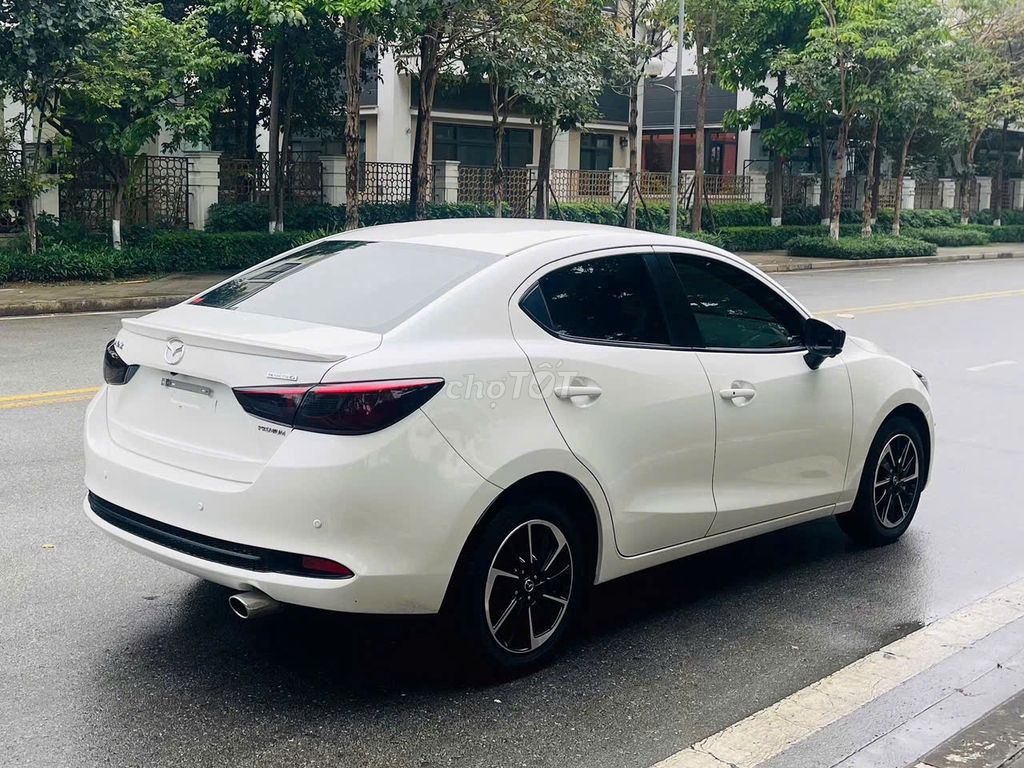 Mazda Mazda 2 Premium 1.5 AT 2024 Trắng Tự động