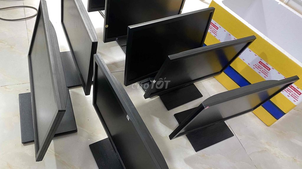 Màn hình máy tính Acer 20 inch VGA. Mua bán Phụ kiện (Màn hình, Chuột...) tại Quận 12 Tp Hồ Chí Minh được đăng bởi phuc huynh hình 1
