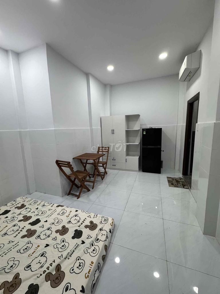 🏠 CHO THUÊ PHÒNG TRỌ FULL NỘI THẤT – TRUNG TÂM QUẬN 1 (ĐƯỜNG TRẦN KHẮC