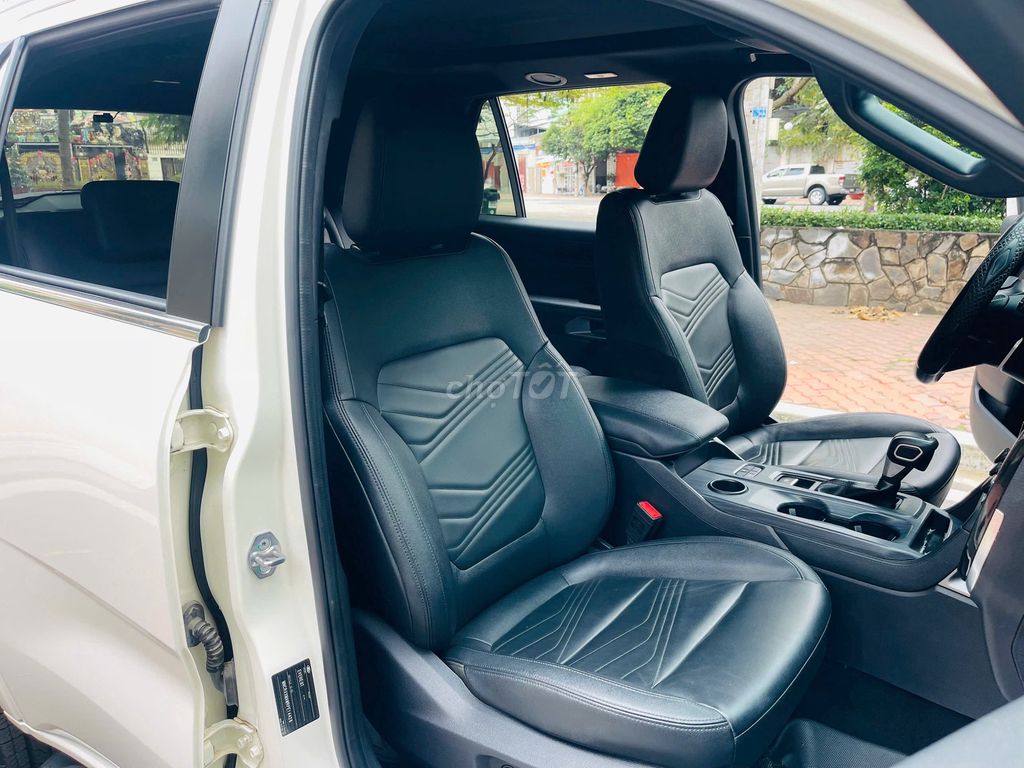 Ford Everest 2023 Titanium 4x2 AT 44800 km. Mua bán Ô tô tại Quận 3 Tp Hồ Chí Minh được đăng bởi Trần Hoàng Long hình 8