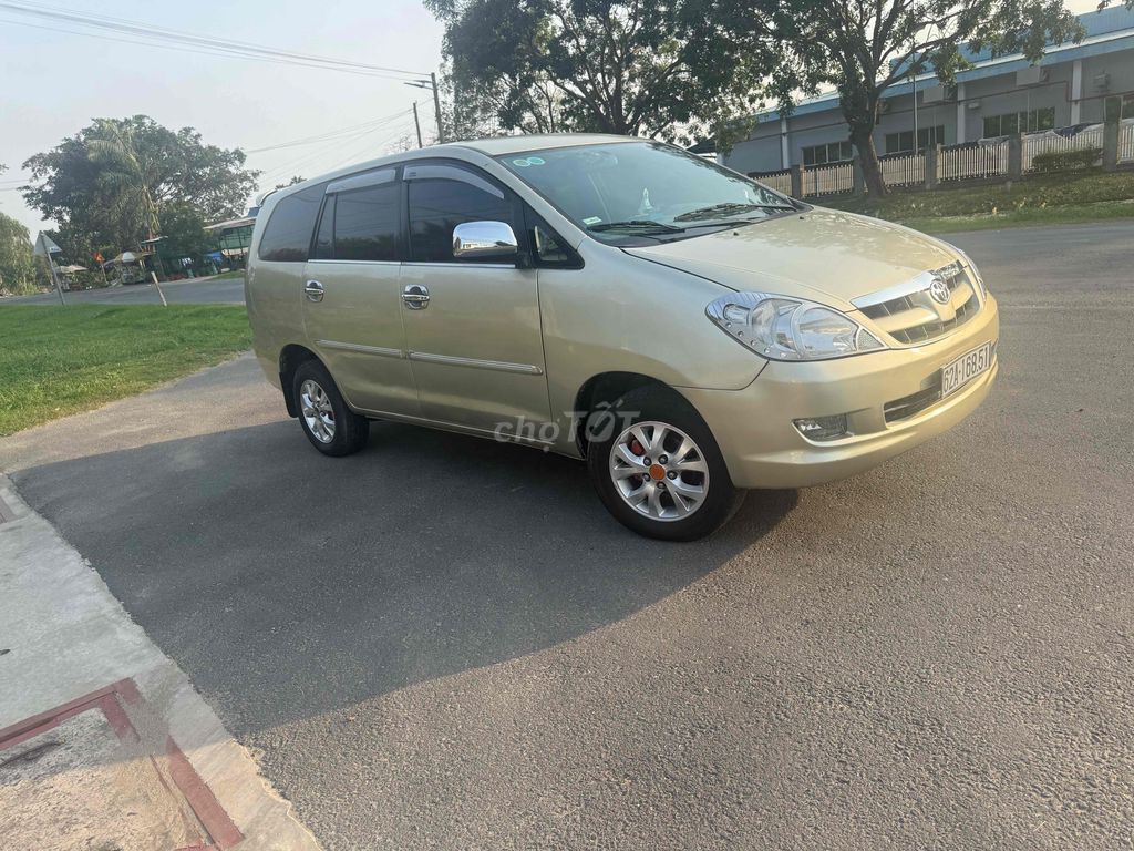 Toyota Innova 2006 photo 3