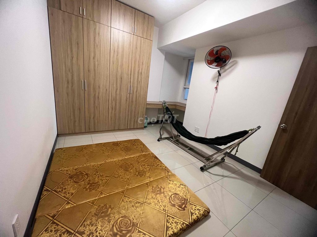 Cho thuê chung cư Imperial place 2pn1wc full nội thất