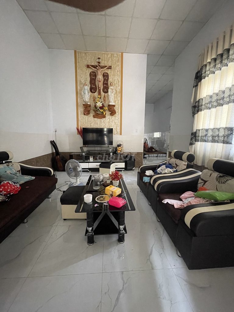 Cần bán gấp nhà cách ql 20 100m, cách trường,chợ, unnd 600m