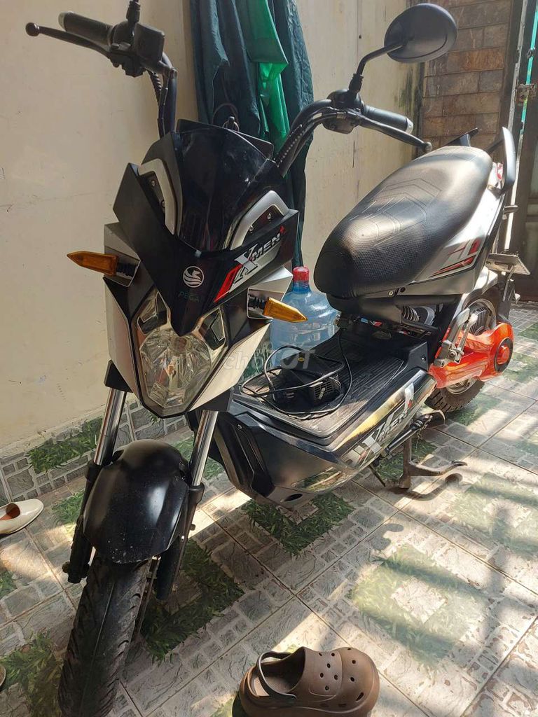 Xe máy điện Pega X-Men Đen Đỏ Trắng. Mua bán Xe điện tại Quận Bình Tân Tp Hồ Chí Minh được đăng bởi Tang Gia Duy Truong hình 3