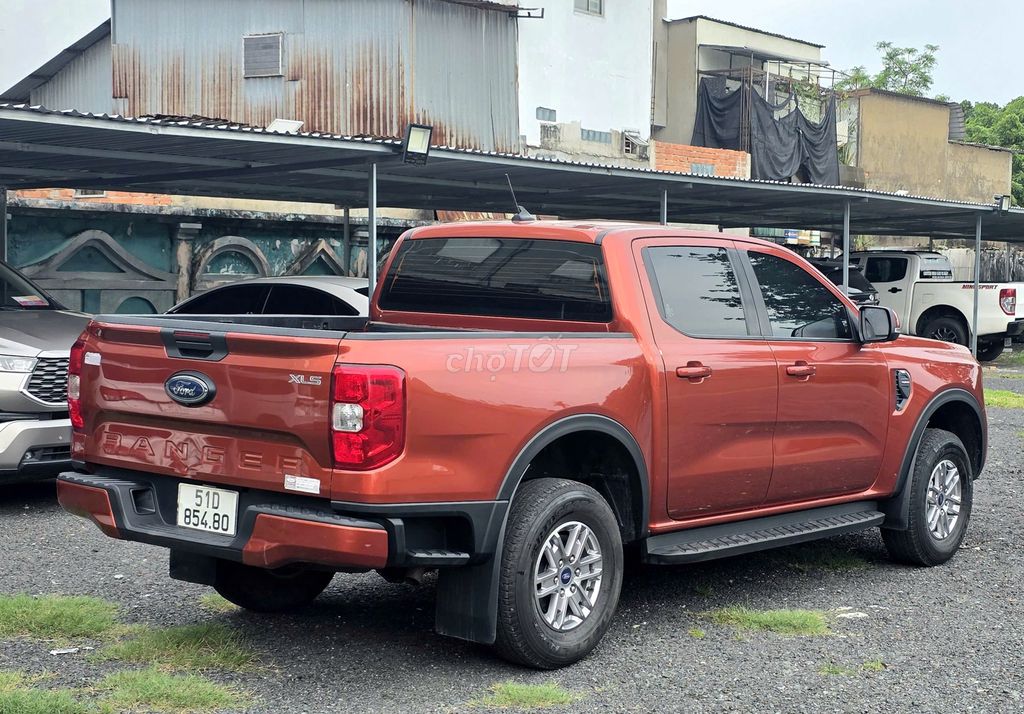Ford Ranger 2023 XLS 4x2AT 4 vạn xịn, sơn zin 100%. Mua bán Ô tô tại Thành phố Thủ Đức Tp Hồ Chí Minh được đăng bởi XE MÁY THỦ ĐỨC hình 3