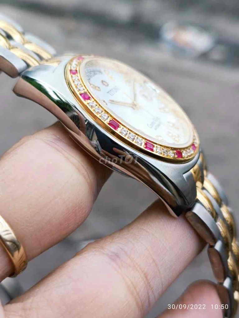 Đồng hồ hãng Titoni Thuỵ Sỹ size 39 hạt soàn