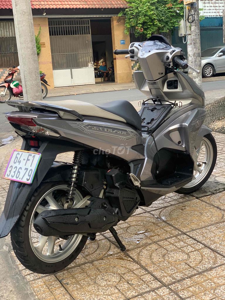 HONDA AIR BLADE 2018 khoá smarkey bs64 chính chủ. Mua bán Xe máy tại Quận Tân Phú Tp Hồ Chí Minh được đăng bởi TÂN HƯƠNG hình 3