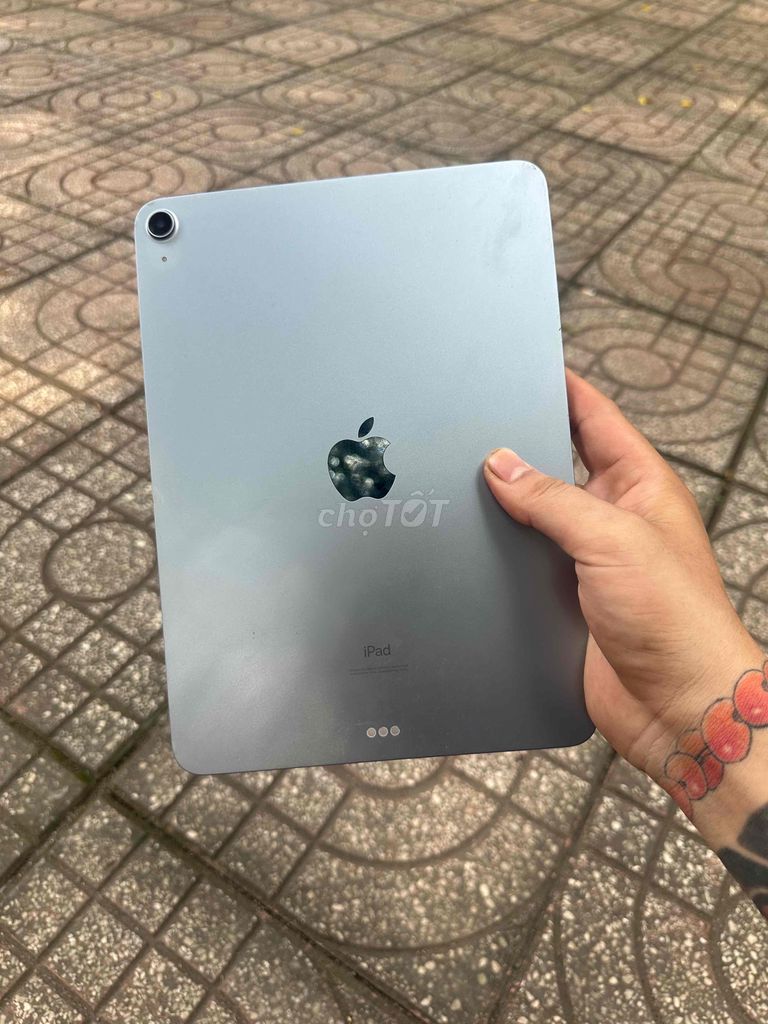 ipad air 4 máy zin chưa sữa chữa cấn góc nhẹ