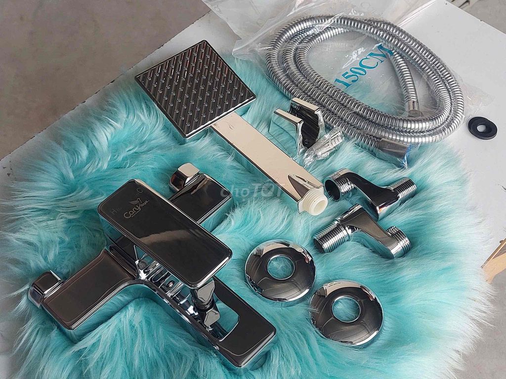 Vòi sen 212 Kim loại Bạc. Mua bán Thiết bị vệ sinh, nhà tắm tại Huyện Gia Lâm Hà Nội được đăng bởi Nguyễn Nghĩa hình 1