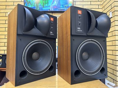 Loa kiểm âm JBL 4425 Mỹ. Mua bán Tivi, Âm thanh tại Quận 12 Tp Hồ Chí Minh được đăng bởi Shop Tiến Dũng audio Sài Gòn