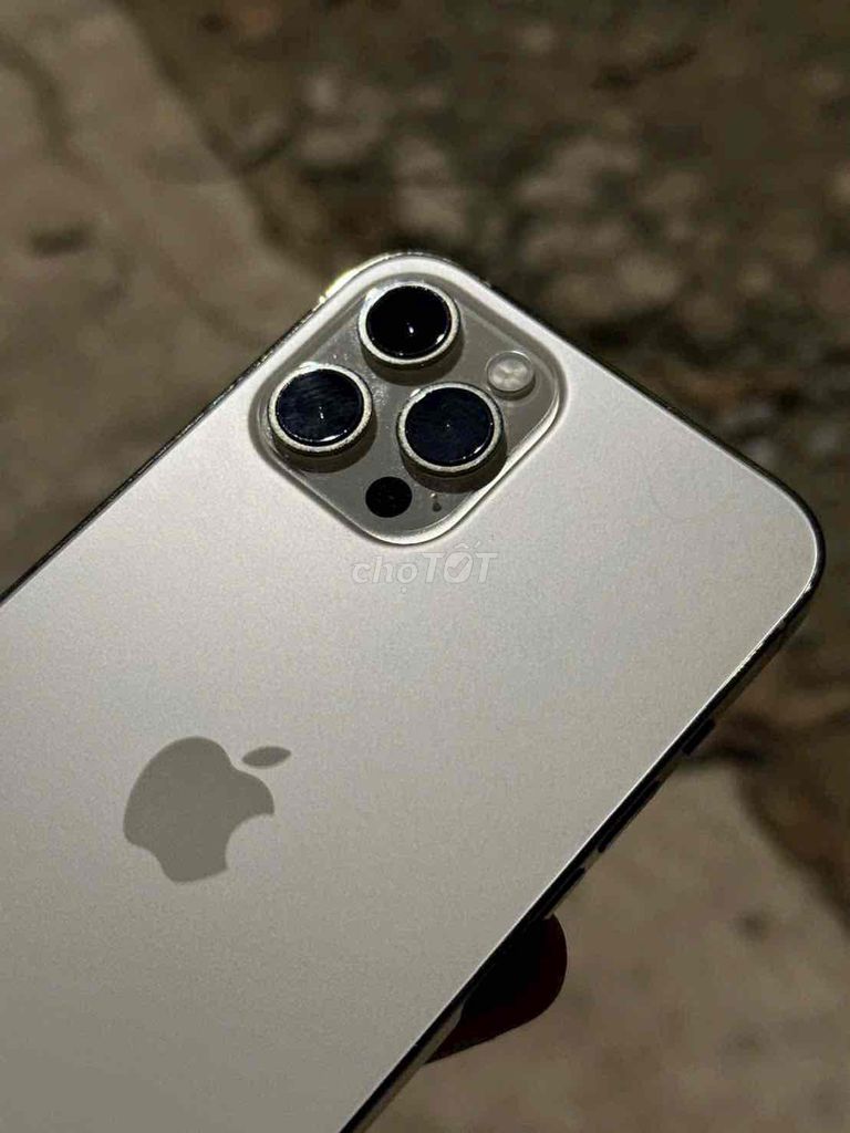 iPhone 12 Pro Max 256GB vàng. Mua bán Điện thoại tại Huyện Bàu Bàng Bình Dương được đăng bởi Hoàng Nguyễn Duy Anh  hình 1
