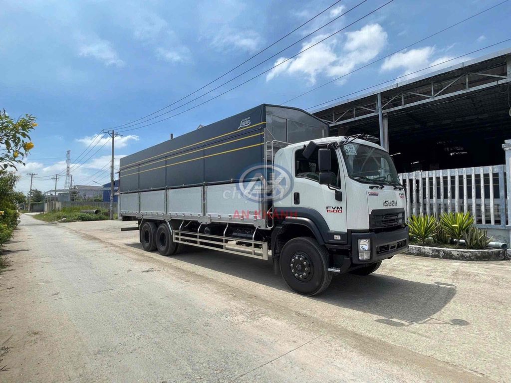 ISUZU FVM 1500 THÙNG MUI BẠT - LƯỢM