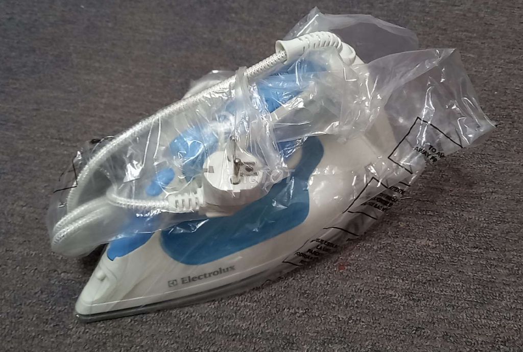 Bàn ủi hơi nước Electrolux Trắng, Xanh mới. Mua bán Nội thất, đồ gia dụng khác tại Thành phố Biên Hòa Đồng Nai được đăng bởi Lưu Danh Bạ hình 1