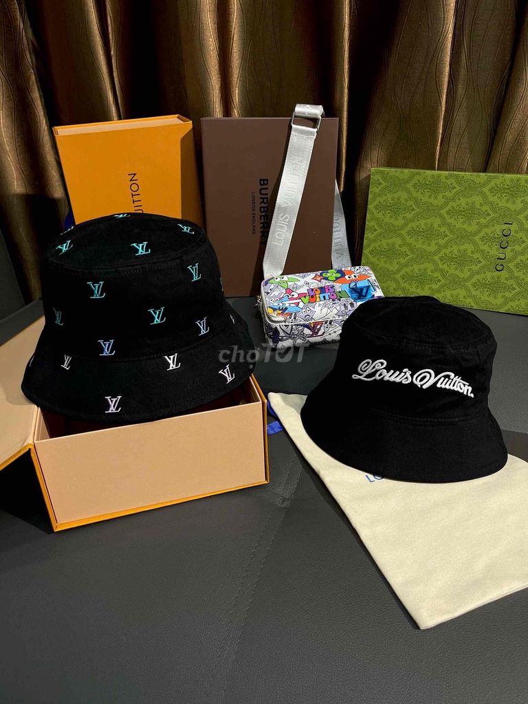 Nón/ Mũ Nam Bucket Cao Cấp Đội Được 2 Mặt. Mua bán Phụ kiện thời trang khác tại Quận Bình Tân Tp Hồ Chí Minh được đăng bởi Phương Luxury hình 1