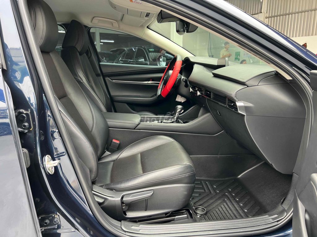 Mazda 3 đời 2022 bản Luxury - odo mới 26.000km. Mua bán Ô tô tại Thành phố Thủ Đức Tp Hồ Chí Minh được đăng bởi Nguyễn Minh Tấn hình 12