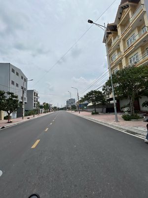 BÁN NHÀ ĐẸP PHỐ TRANG QUAN, AN ĐỒNG, Ô TÔ ĐỖ, NHÀ Ở NGAY, 3TẦNG, 3 tỷ. Mua bán nhà ở tại Huyện An Dương Hải Phòng được đăng bởi Nguyễn thành long