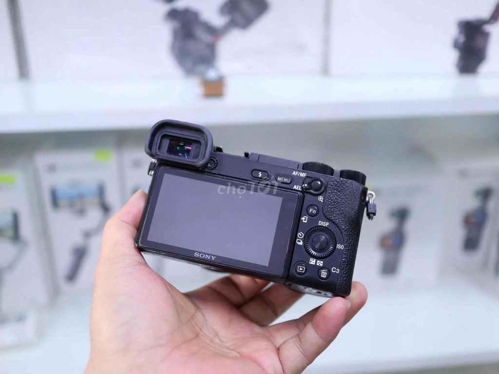 Bán Sony A6500+lens 16-50OSS Máy ,lens khá. Mua bán Máy ảnh, Máy quay tại Thành phố Thủ Dầu Một Bình Dương được đăng bởi Chinh Lee hình 1