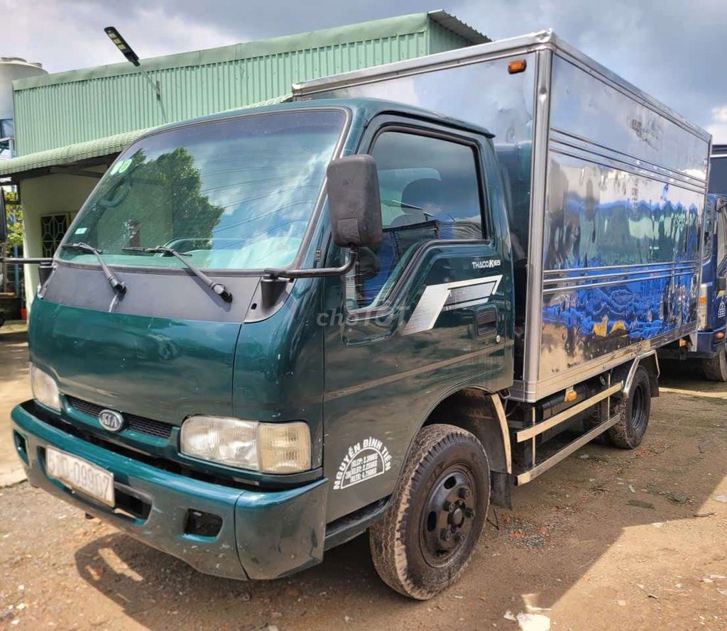 Bán gấp kia 2.4 tấn đời 2017 thùng kín 3m5. Mua bán Xe tải, xe ben tại Thành phố Thuận An Bình Dương được đăng bởi Xe tải Bình Dương hình 1